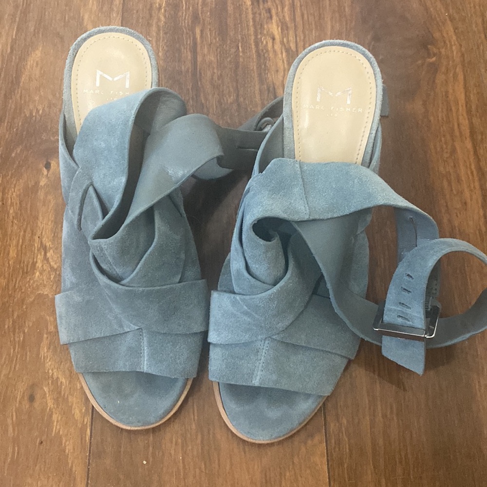 Strappy chunky heel - Picture 3 of 3